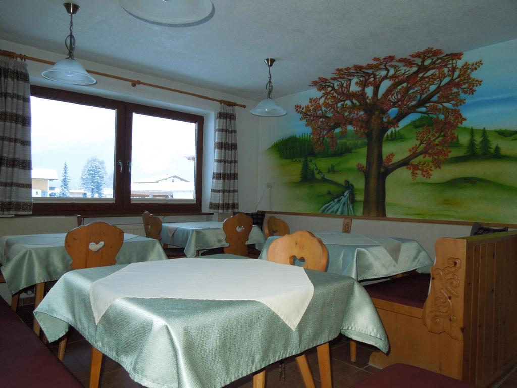 Bed and Breakfast Haus Bergkranz à Lermoos Extérieur photo